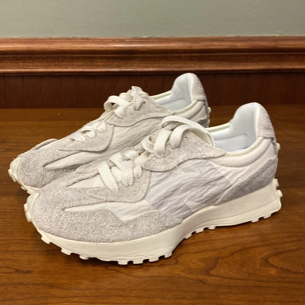J Crew x New Balance® 327 unisex sneakers Item BX073